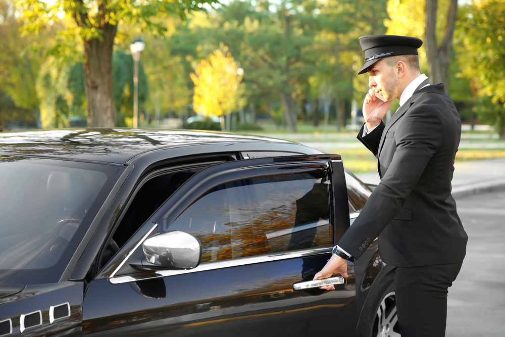 Chauffeur Service for A Stress-Free Airport Travel in London